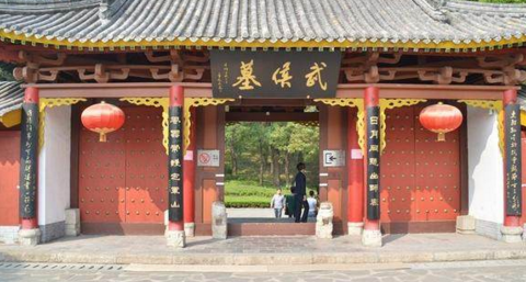 诸葛亮墓到底在哪里？武侯墓只是座假坟