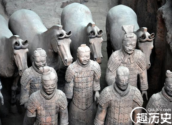 农民无意发现一古遗址，打破很多世界纪录，专家称比兵马俑还神秘