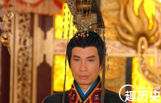 他被人当做傻子，却能当上皇帝，更是开启一个盛世