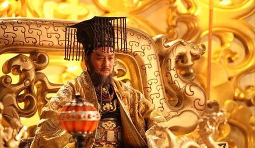 隋文帝杨坚到底长得多奇特？差点被生母摔死