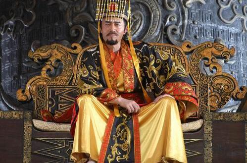 秦始皇为了修豪华陵墓，耗费了多少人力物力？