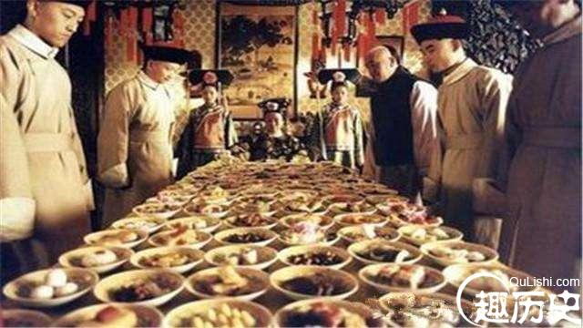慈禧吃饭，一百二十道菜最多只吃两口