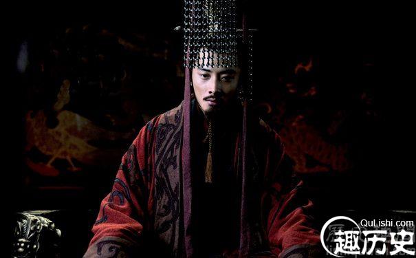 汉献帝几岁登基几岁退位呢？ 又将皇位传给了谁？