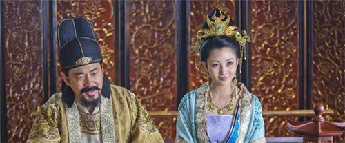 宋太祖选状元：交卷最快两人打一架赢者是状元