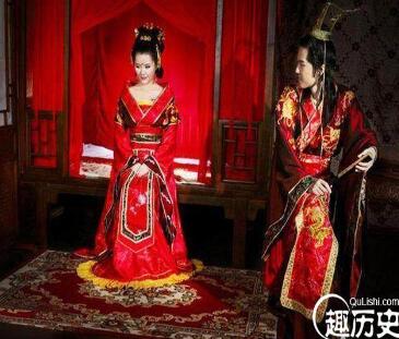 自己给自己戴绿帽子？这状元新婚之夜竟将老婆让给同学