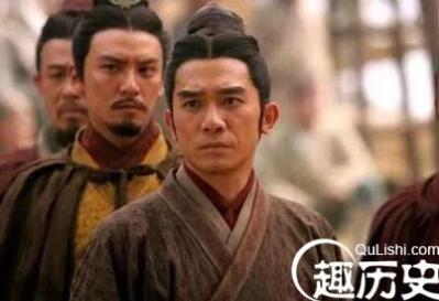 正史中“英隽异才”的周瑜为何被罗贯中写的如此小气？